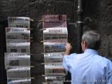 2005_09_04_11-44_SardegnaGenovaWanderung_293.JPG (50.72 KByte) Caffè und Zeitung : 2005_09_04_11-44_SardegnaGenovaWanderung_293.JPG