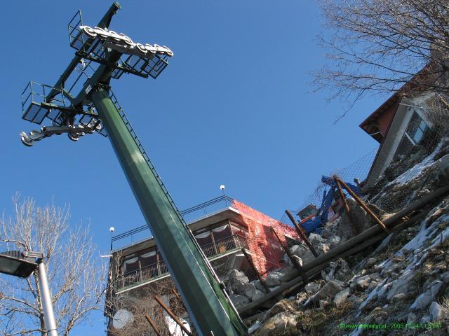 24.12.2005 - La ricostruziuone : 2005_12_24-26_7202_LavenoMottarroneMonteviascoLiftology017_1280x1024.jpg