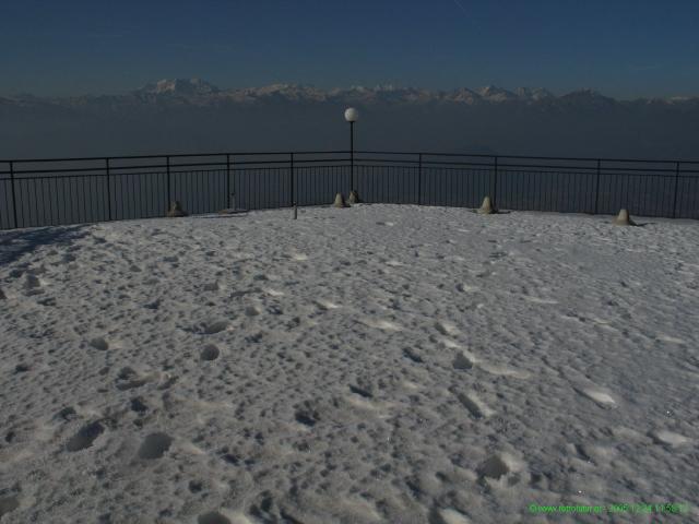 24.12.2005 - La ricostruziuone : 2005_12_24-26_7207_LavenoMottarroneMonteviascoLiftology022_1280x1024.jpg
