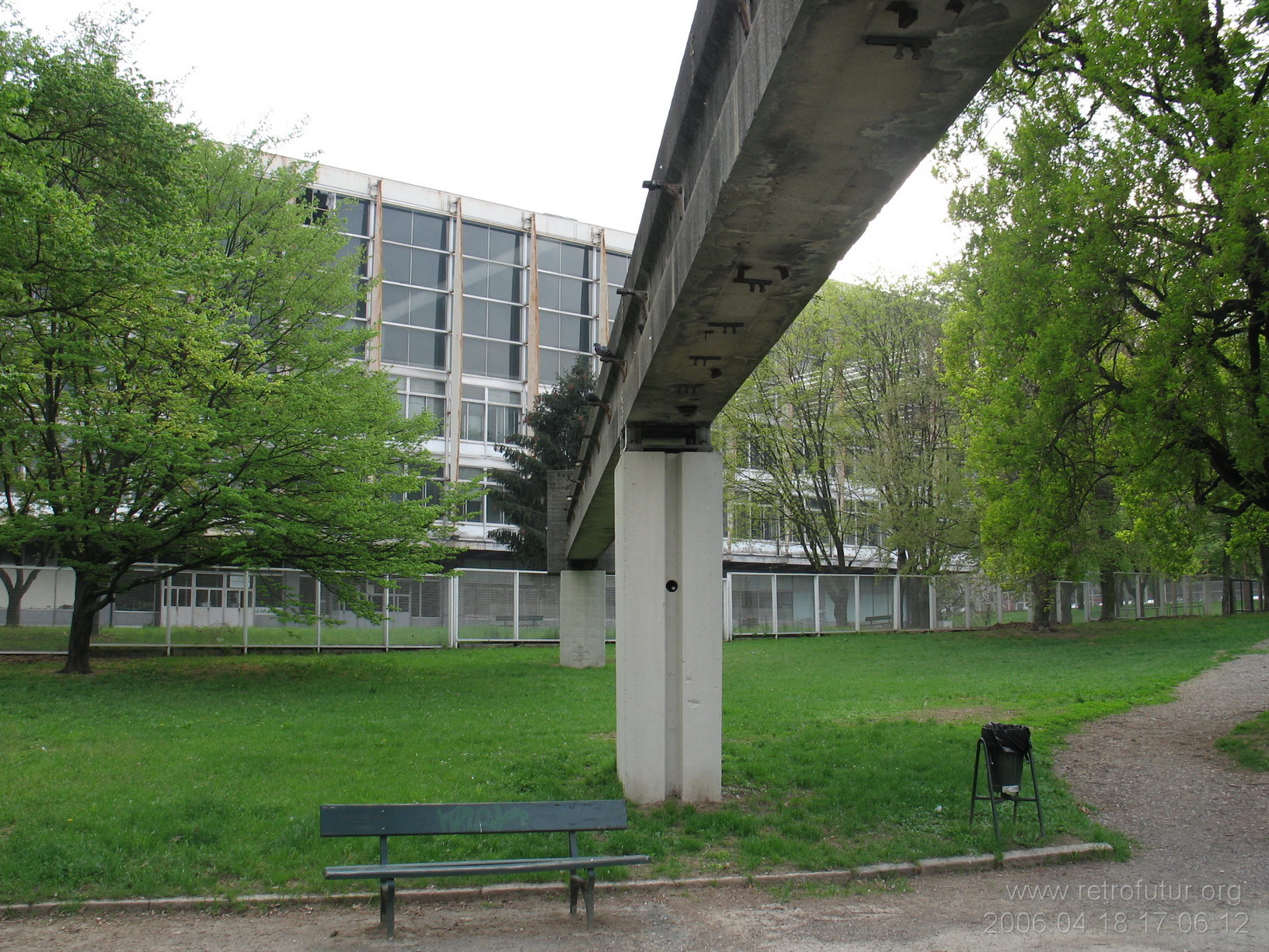 Alweg Monorail : 2006_04_18-20_208_TorinoUrbanity.jpg