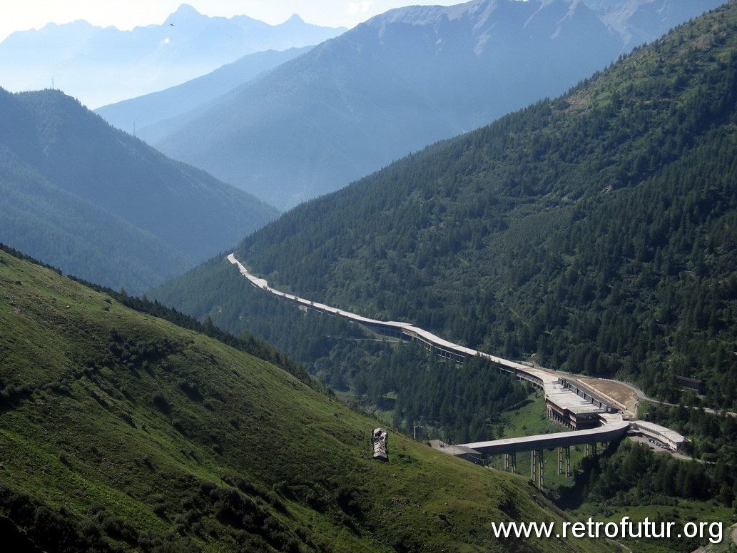 Autofahrt- Col du St. Bernard : 2006_07_22-23_012_CourmayeurCerviniaLiftology.JPG