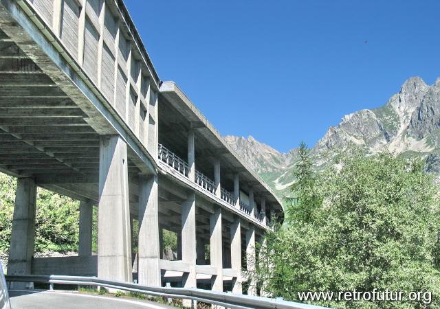 Autofahrt- Col du St. Bernard : 2006_07_22-23_020_CourmayeurCerviniaLiftology.JPG