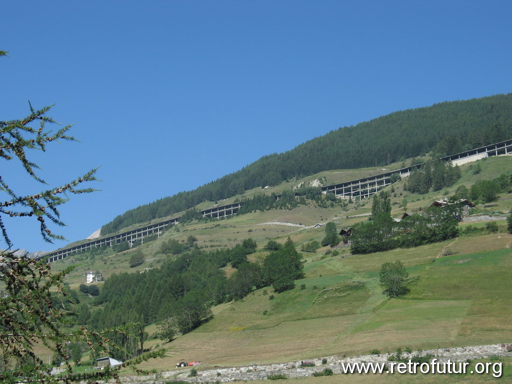 Autofahrt- Col du St. Bernard : 2006_07_22-23_021_CourmayeurCerviniaLiftology.JPG