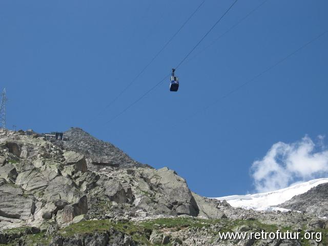 Steig entlang der 2. Sektion von  Le Pavillion zum Rif. Torino vecchio : 2006_07_22-23_087_CourmayeurCerviniaLiftology.JPG