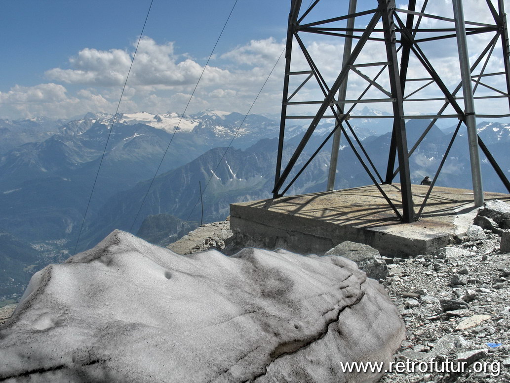 Steig entlang der 2. Sektion von  Le Pavillion zum Rif. Torino vecchio : 2006_07_22-23_107_CourmayeurCerviniaLiftology.JPG