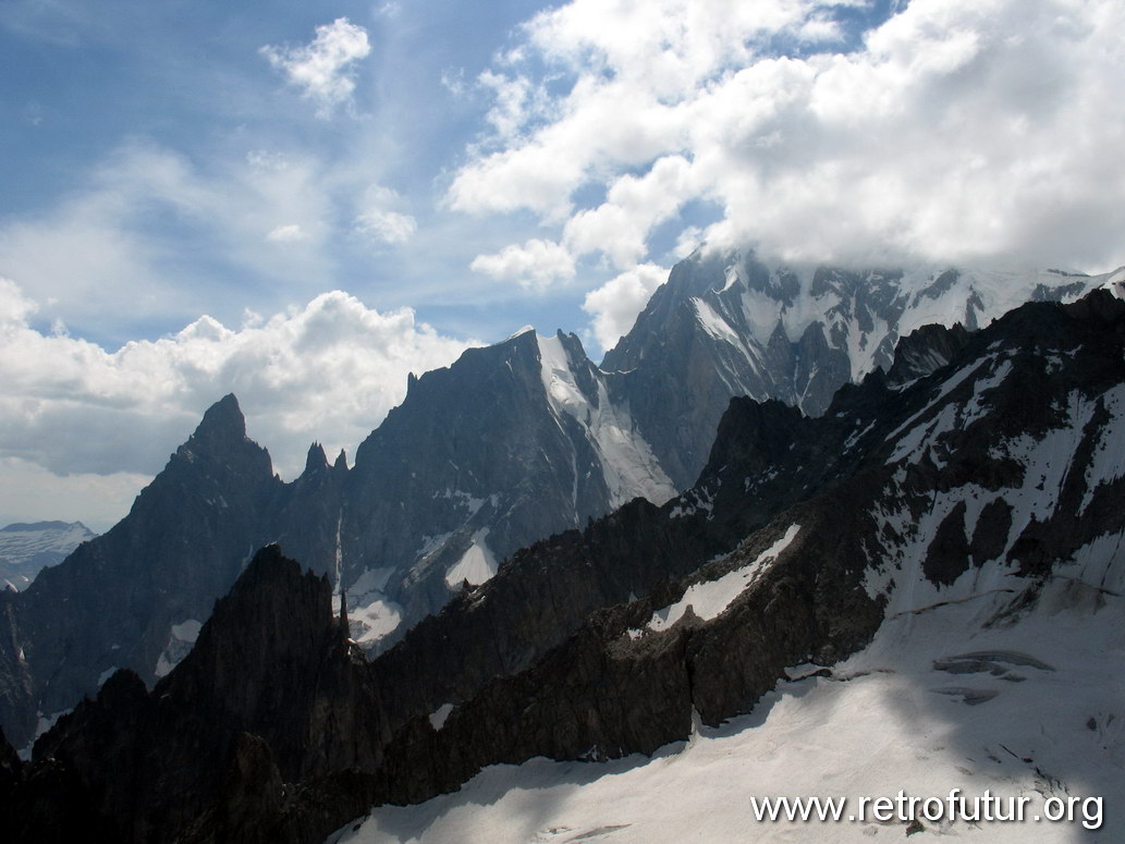 Steig entlang der 2. Sektion von  Le Pavillion zum Rif. Torino vecchio : 2006_07_22-23_108_CourmayeurCerviniaLiftology.JPG