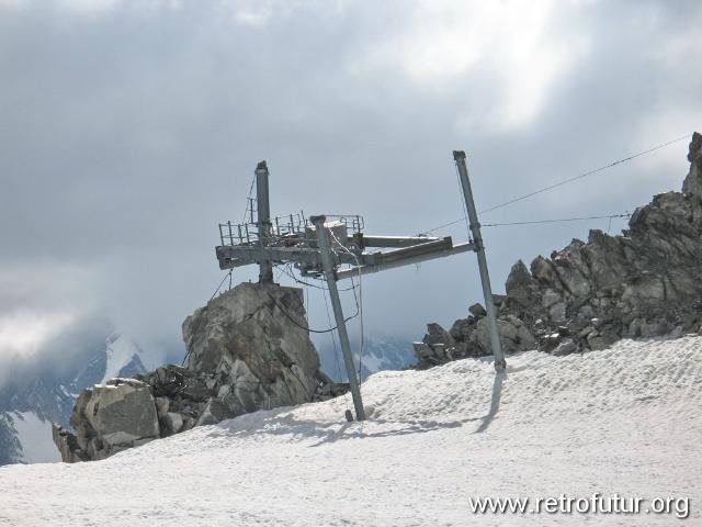 Punta Helbronner und Umgebung : 2006_07_22-23_155_CourmayeurCerviniaLiftology.JPG