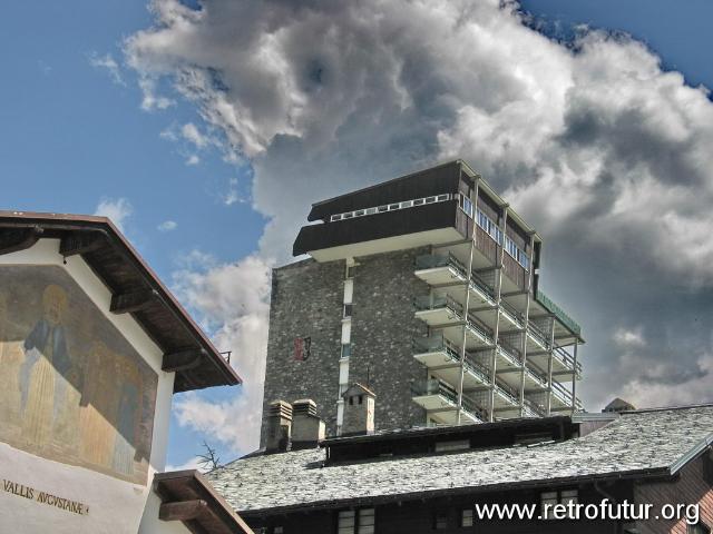 Carlo Mollino, Casa del Sole (1947-55) (49.61 KByte) Considerazioni urbanistiche : Carlo Mollino, Casa del Sole (1947-55)