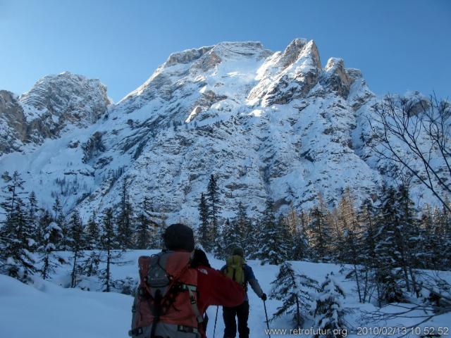 Jaufen : Das (ursprüngliche) Ziel im Visier, der Seekofel 2810m: Mei, ist noch ein Stückchen viel Weg... schreibt sich leicht jetzt am PC :-)