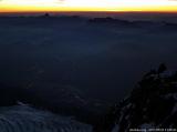 21:38 - Endgültiger Sonnenuntergang um zwanzig vor Zehn. (19.16 KByte) Tag 2: Aklimatisierung : 21:38 - Endgültiger Sonnenuntergang um zwanzig vor Zehn.
