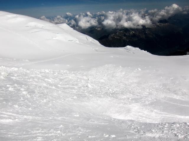 Tag 3: Der Gipfel : V.) 11:13 - Das spaltenarme (lt. Wikipedia) Grand Plateau auf etwa 4000 Meter Seehöhe