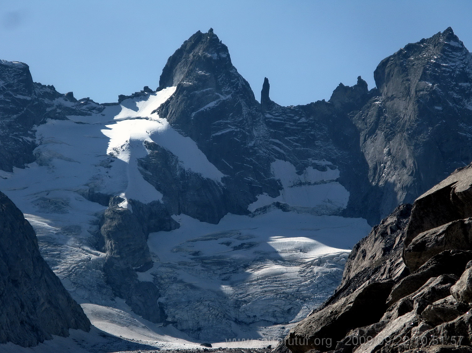 Tag 002: Fornohütte und -monte : Torrone Centrale (3290m) sinnigerweise zentral in Bildmitte