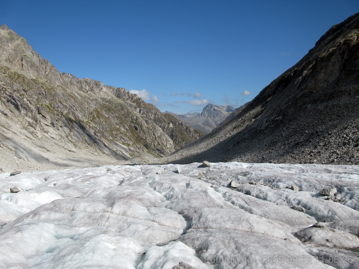 Tag 002: Fornohütte und -monte : ...und Blick hinab.