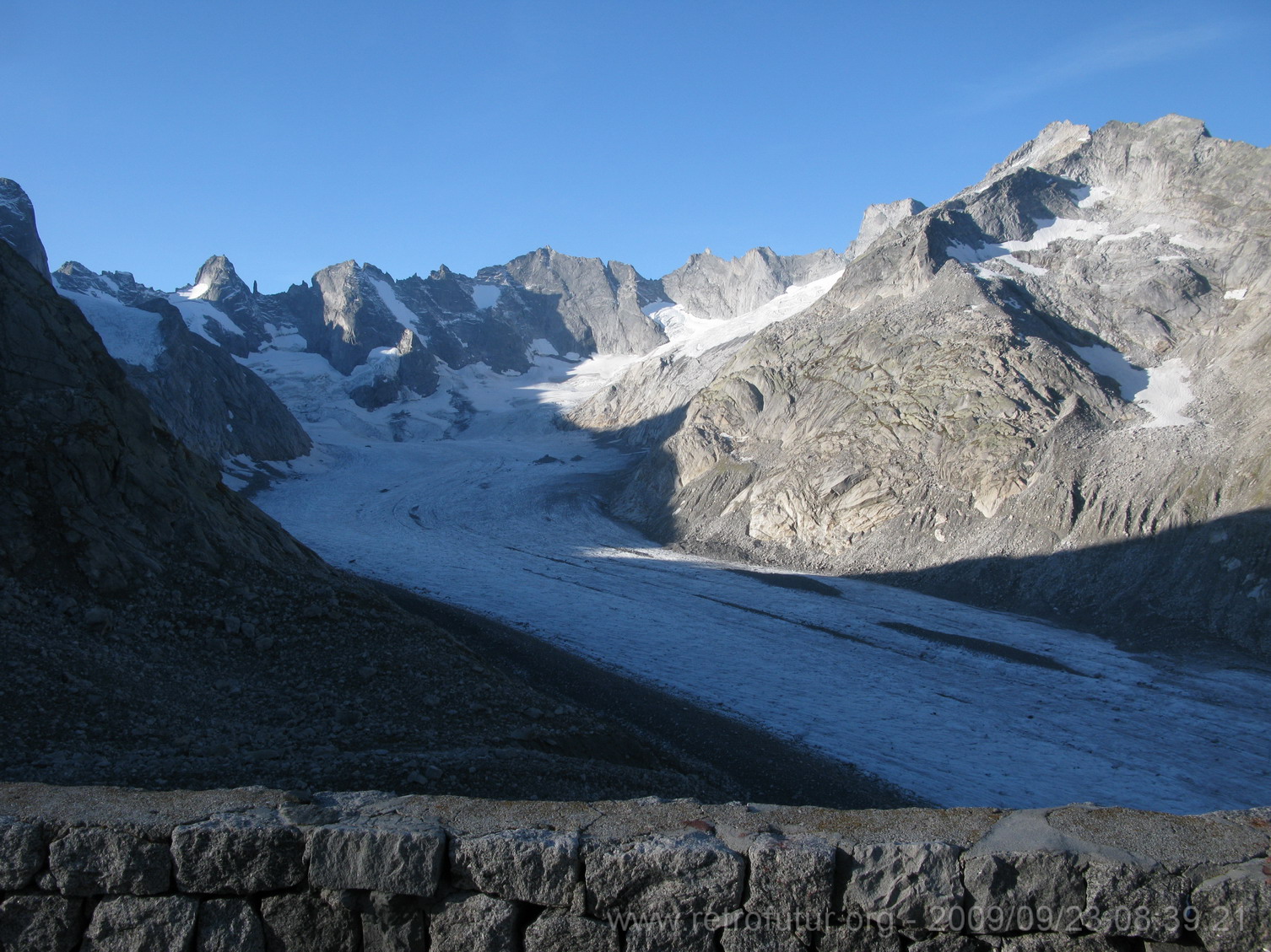 Tag 003: Fornogletscher und -tal : Nach dem Morgenessen... am ganz frühen Morgen um 8 Uhr 39