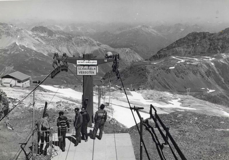 Stilfser Joch (BZ) / Bidonvia Cestovia SIFAS : Blick von der Bergstation.