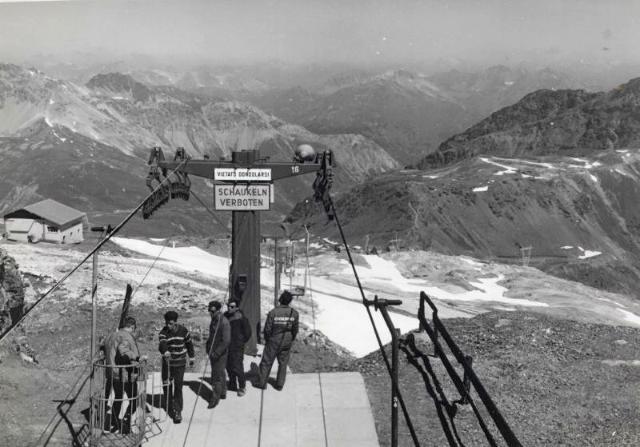 Stilfser Joch (BZ) / Bidonvia Cestovia SIFAS : Blick von der Bergstation.
