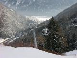 Sand in Taufers (BZ) / Korblift Milchreis und Speikboden : La cabinovia attuale ed il paese di Campo Tures sullo sfondo