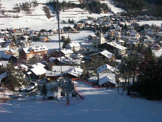 Dicembre 2005: al posto della seggiovia biposto, smantellata, era stata costruita una cabinovia che seguiva un altro percorso. (73.85 KByte) St. Vigil (BZ) / Cestovia Giogo (Piz de Plaies) : Dicembre 2005: al posto della seggiovia biposto, smantellata, era stata costruita una cabinovia che seguiva un altro percorso.