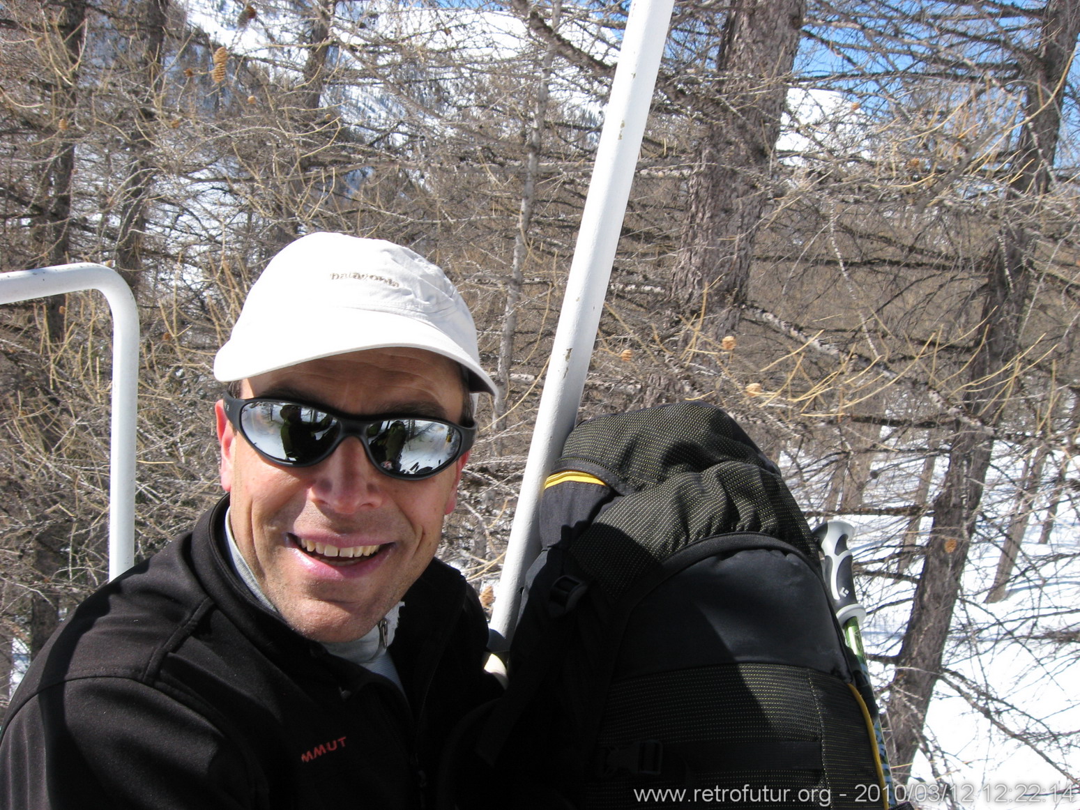 12.3 ::  Nice-Isola 2K (FRA) - Bagni di Vinadio / Strepeis (ITA) : Gilles als Frankrieichsekretär von Mountain Wilderness im Sessellift. Das hat schon was.