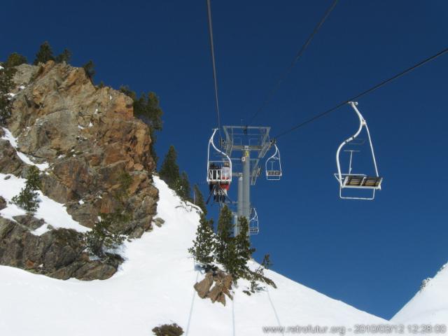 12.3 ::  Nice-Isola 2K (FRA) - Bagni di Vinadio / Strepeis (ITA) : Per Sessellift erreichen wir unseren Ausgangspunkt, der 2350 Meter hoch gelegene Col de la Lombarde. Der Typ an der Talstation war cool, für den Sessellift bezahlen wir nichts. Hey, Frankreich!