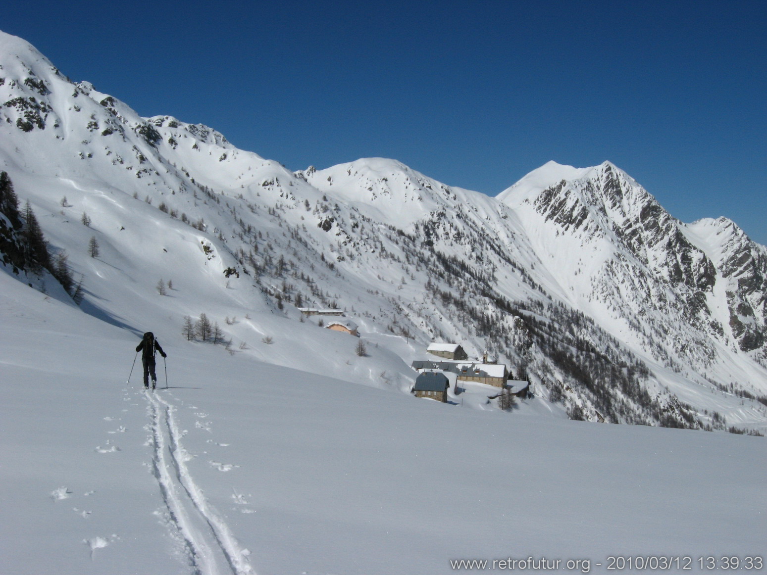 12.3 ::  Nice-Isola 2K (FRA) - Bagni di Vinadio / Strepeis (ITA) : Der Weg führt uns oberhalb des im Winter verlassenen Klosters 