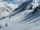 Rückblick: Im Hintergrund unser Startpunkt, der die Grenze zwischen Frankreich und Italien markierende Col de la Lombarde. (45.02 KByte) 12.3 :: Nice-Isola 2K (FRA) - Bagni di Vinadio / Strepeis (ITA) : Rückblick: Im Hintergrund unser Startpunkt, der die Grenze zwischen Frankreich und Italien markierende Col de la Lombarde.