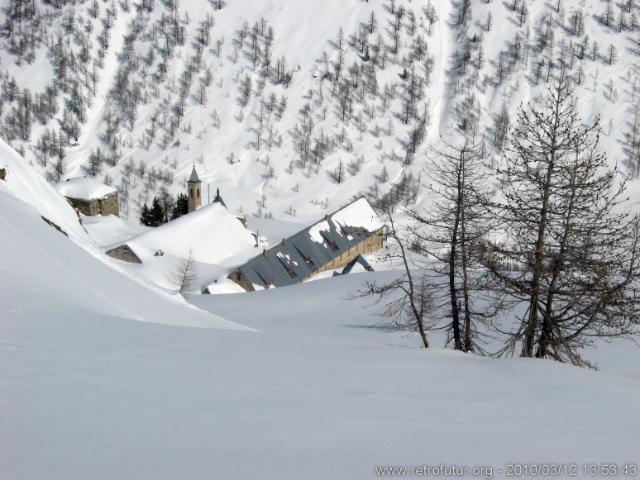 Oberhalb des Klosters Sant'Anna führt unser Weg entlang. Es ist schon recht kontemplierend irgendwie. (53.38 KByte) 12.3 :: Nice-Isola 2K (FRA) - Bagni di Vinadio / Strepeis (ITA) : Oberhalb des Klosters Sant'Anna führt unser Weg entlang. Es ist schon recht kontemplierend irgendwie.