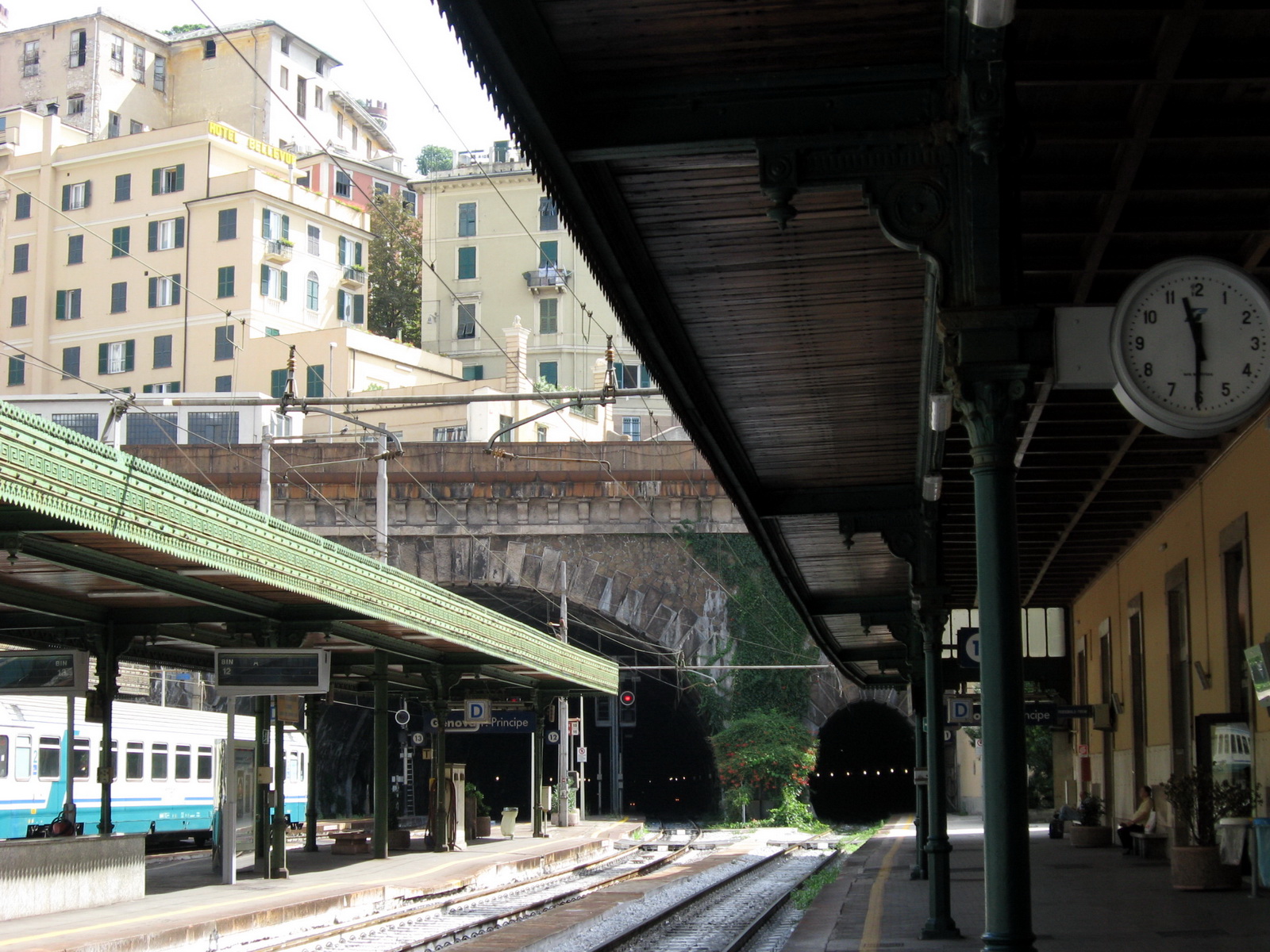 Genova - Infrastructure styles and codes : IMG_0175.jpg