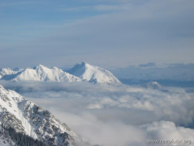 Mieminger Gebirge / Kleine Runde : Solstein in Bildmitte, rechts knapp durch die Woken der Hechenberg