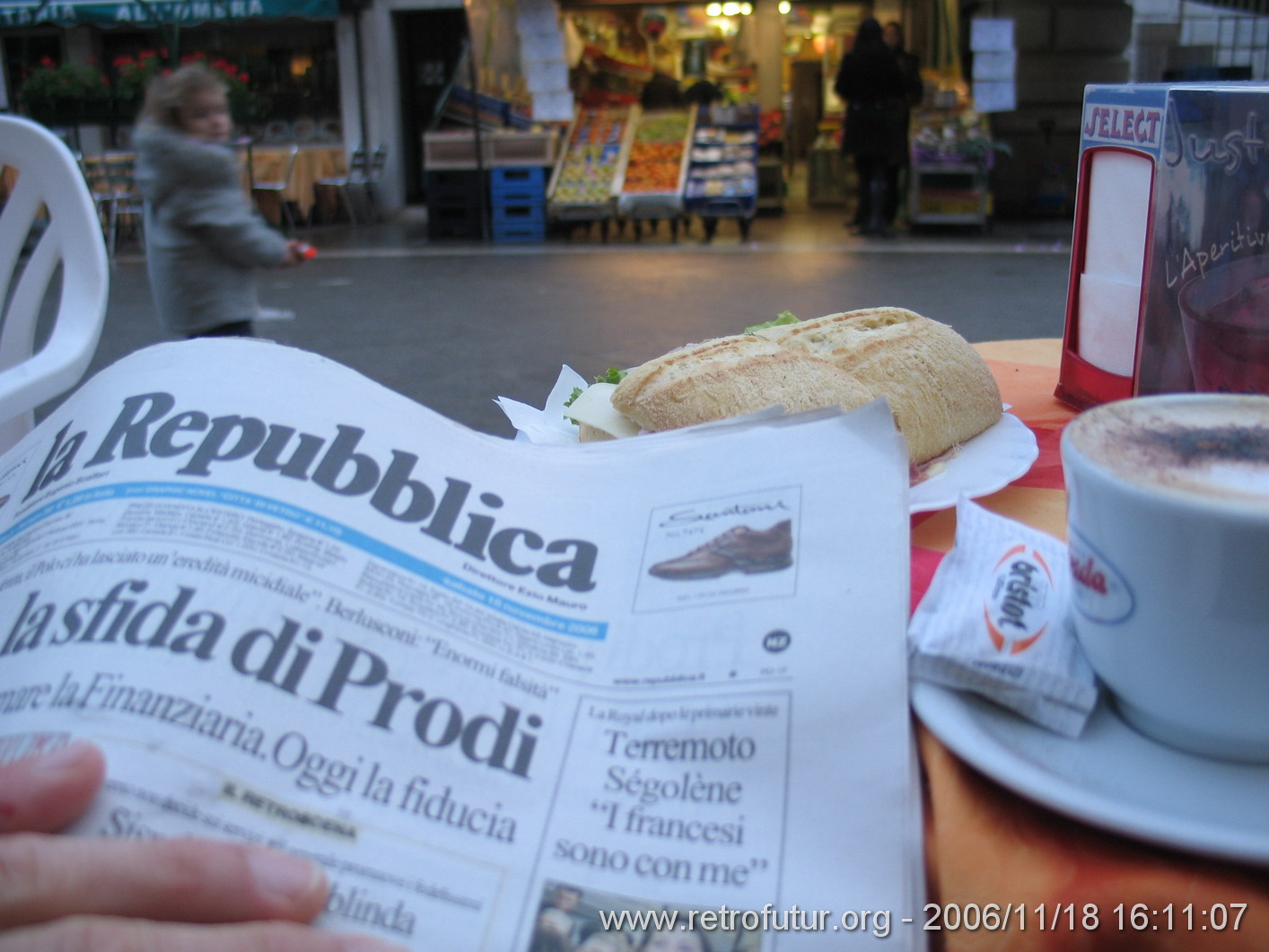 Caffè und Zeitung : 