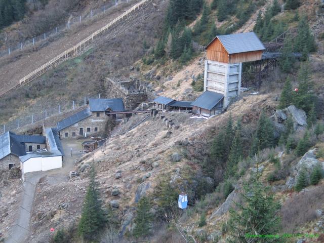 Ratschings (BZ) / Gondellift Posch Haus Schneeberg : Erzaufbereitungsanlage mit Seilbahngondel