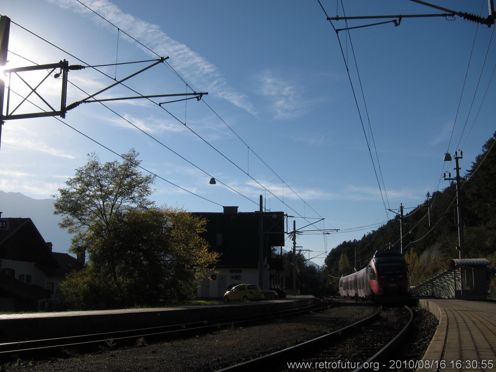 Karwendel 2010 : Bahnhof Hochzirl um halb fünf abends