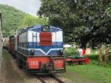 Approach 1 : Passing a train coming form the opposite direction in one of the well kept stations