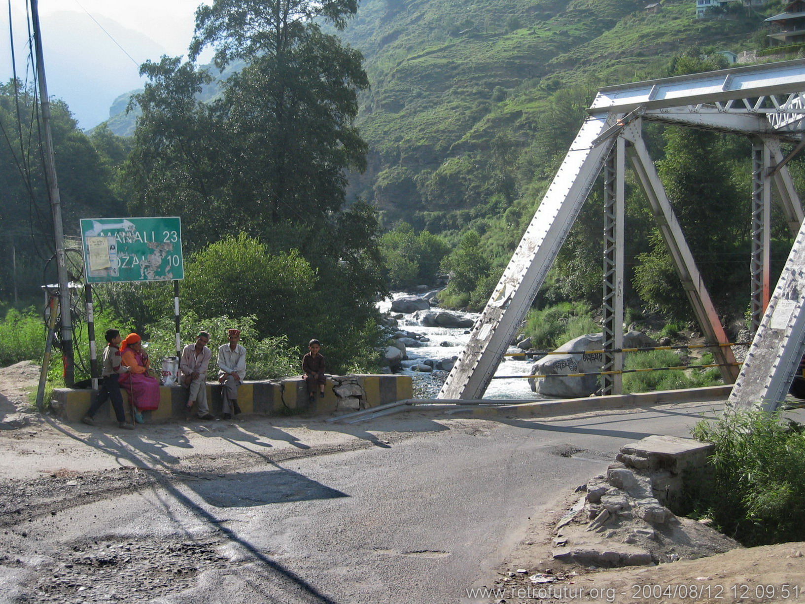 Approach 1 : 23 km to Manali