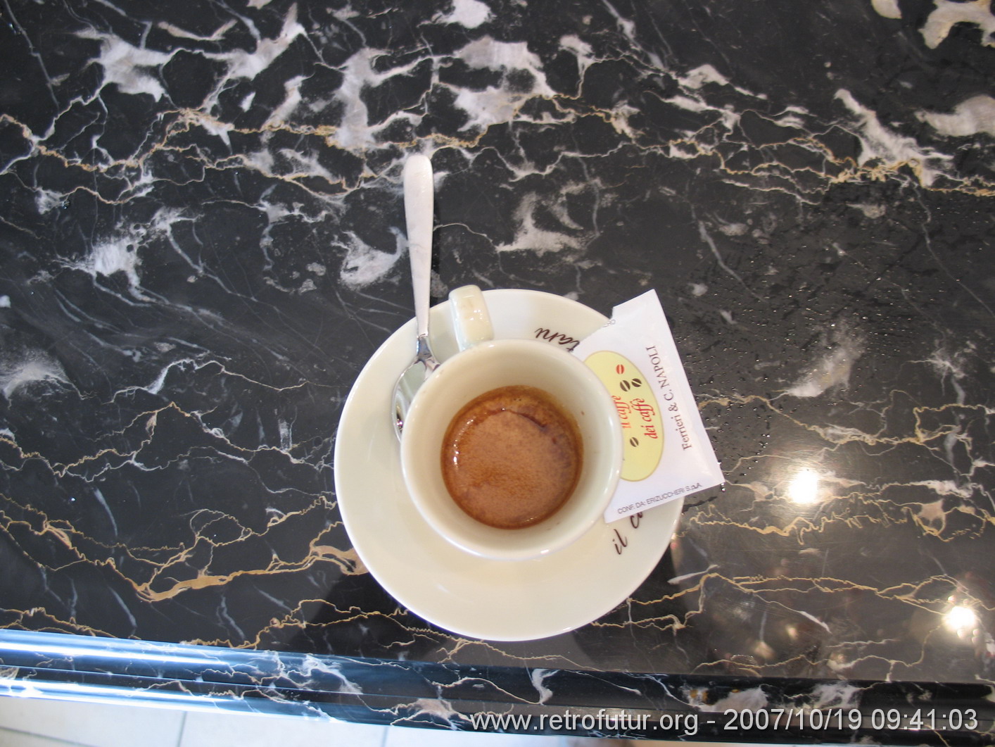 Caffè und Zeitung : Napoli (2007)