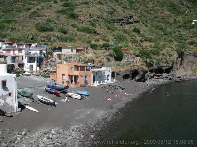 12.6: Salina village and ascent of volcano Monte Fosse delle Felci : IMG_7795.JPG