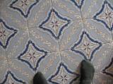 Happy tiles ans socks (57.51 KByte) 14.6: Napoli infrastructure impressions : Happy tiles ans socks