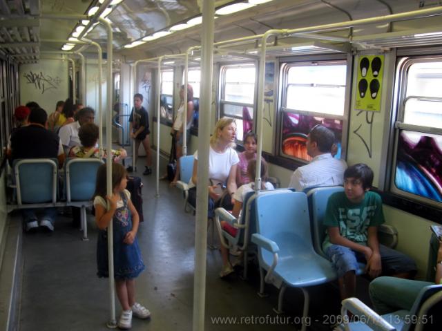 Metro 2: Europa o terzo mondo? Qui non c'è niente da scassare (48.74 KByte) 14.6: Napoli infrastructure impressions : Metro 2: Europa o terzo mondo? Qui non c'è niente da scassare