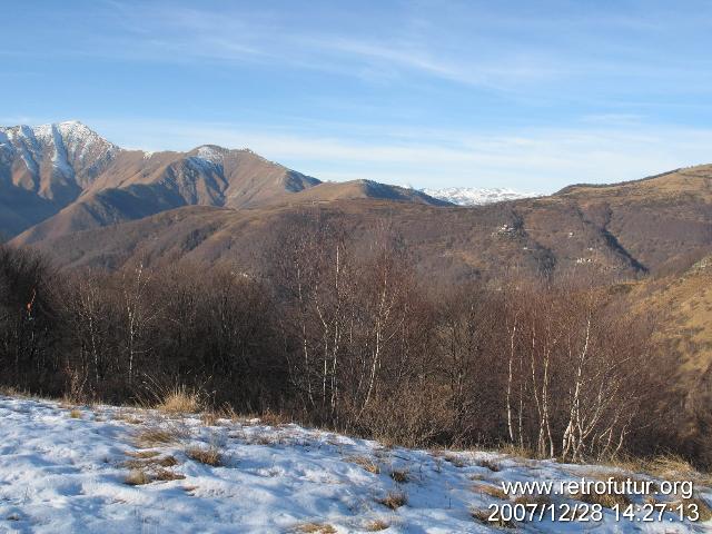 Pian Vada (Monte Zeda) / Lago Maggiore : Da will ich hin: Links im Bild