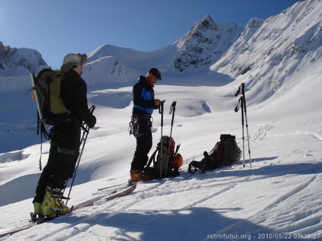 Trafojer Eiswand 3556m - Skitour : Rechts der Mitte im Bild die Spitze vom Thurwieser, 3650m