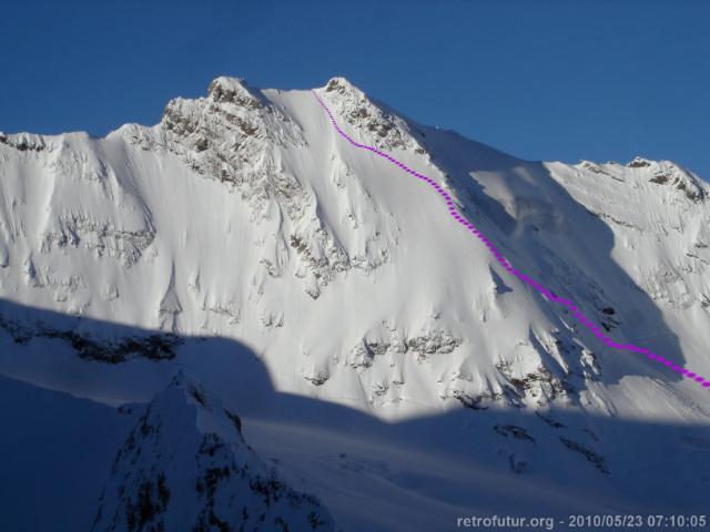 Trafojer Eiswand 3556m - Skitour : Blick auf die Route (Fotostandpunkt Ortleraufstieg am folgenden Tag)