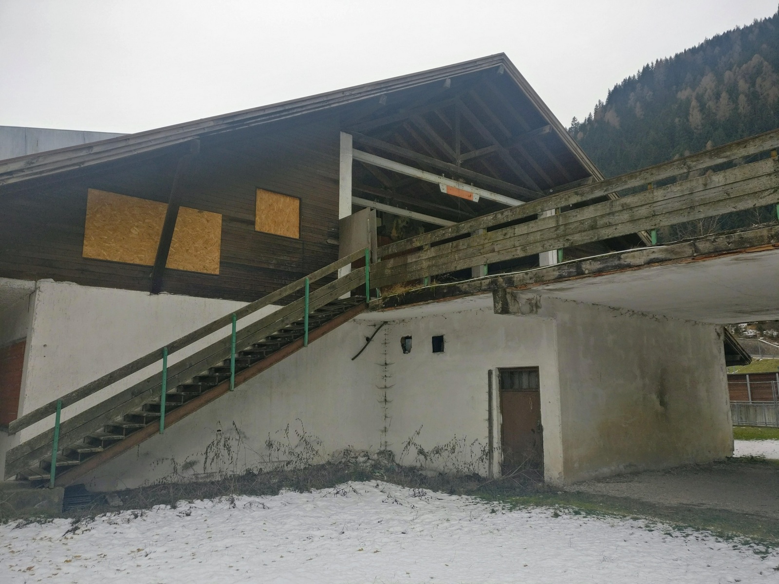 Predazzo (TN) / Ovovia Le Rois / Gardonè : Stazione di partenza ovovia Predazzo