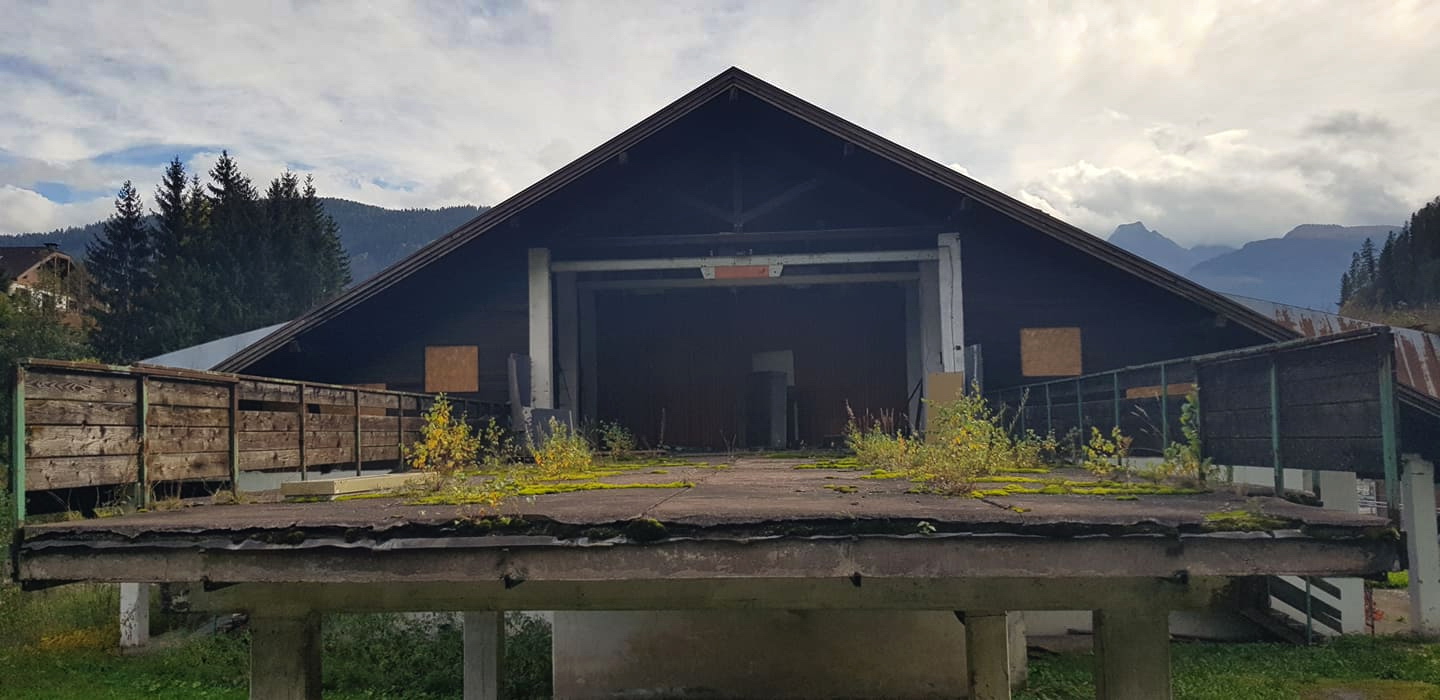 Predazzo (TN) / Ovovia Le Rois / Gardonè : La piattaforma d'imparco al primo piano