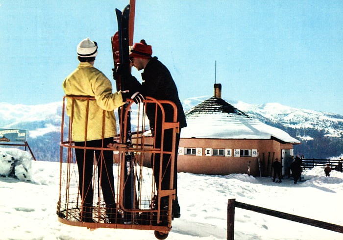 Folgaria (TN) / Cestovia Paradiso e Cestovia Martinella : Il caratteristico rifugio Martinella 'rotondo'