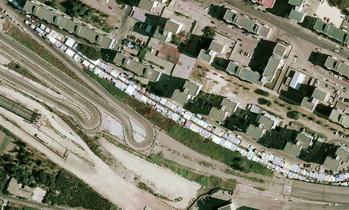 Alte Situation: Ausfahrt 6b - Scampia Centro (367.42 KByte) La Superstrada di Scampia : Alte Situation: Ausfahrt 6b - Scampia Centro