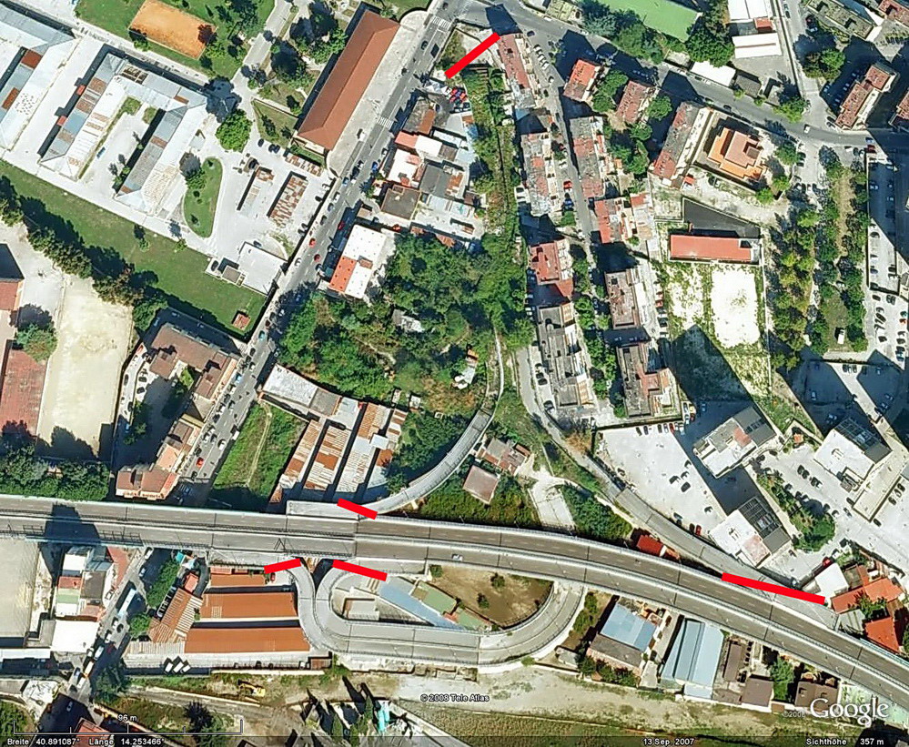 La Superstrada di Scampia : Ausfahrt Secondigliano zur südlichen Tunnelzufahrt