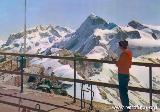 Die Bergstation der Furggenbahn auf 3492m und der Skitunnel : Moda e viste anni 1960. Sullo sfondo il Breitorn.