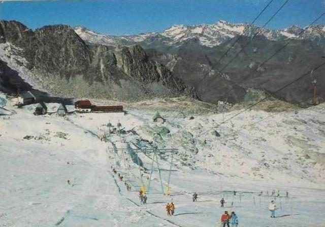 Sci estivo sul Ghiacciao Presena : Gli skilift attuali 