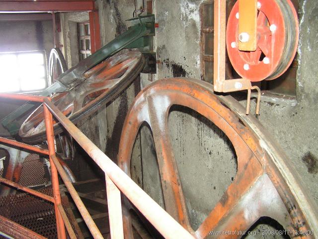 Die Bergstation der Furggenbahn auf 3492m und der Skitunnel : Pulegge di rinvio