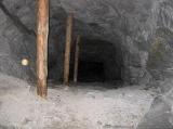 Bergwerk : Verbindung vom Hauptstollen zur Seilbahnebene